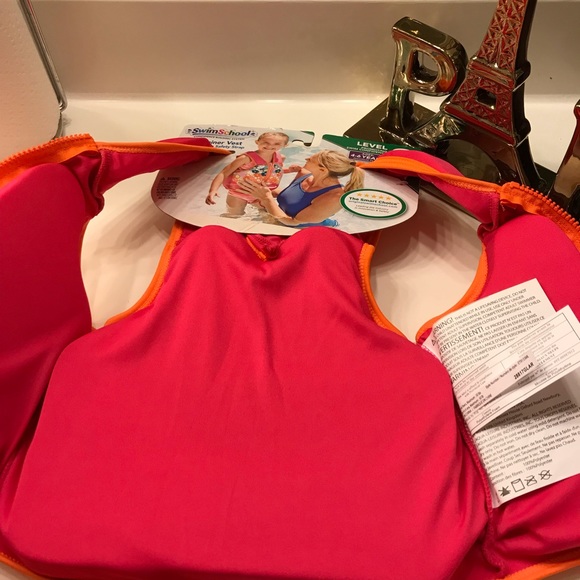 NWT Swim Schools Trainer Vest - Picture 3 of 6